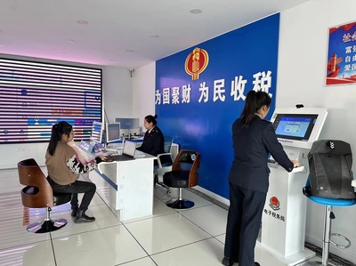 延時(shí)服務(wù)“不打烊”，便民辦稅暖民心——雙鴨山市四方臺(tái)區(qū)稅務(wù)局優(yōu)化服務(wù)側(cè)記